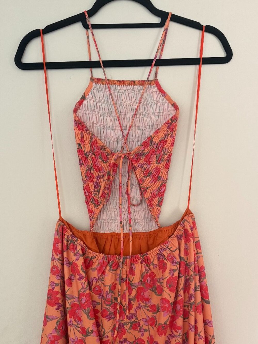 Louna Floral Smocked Midi Dress - Picture 5 of 10